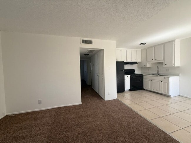 Photo - 2512 Tulip Ln Unit 04C