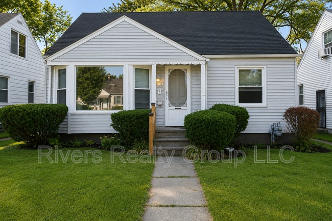 Building Photo - 18421 Shaftsbury Ave
