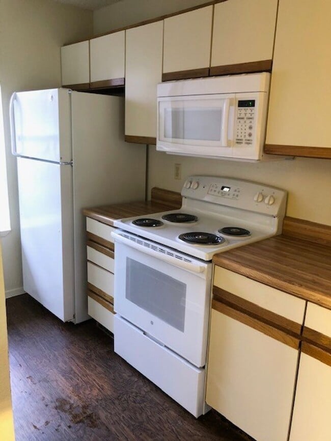 Photo - 2 BEDROOM CONDO BY UNT