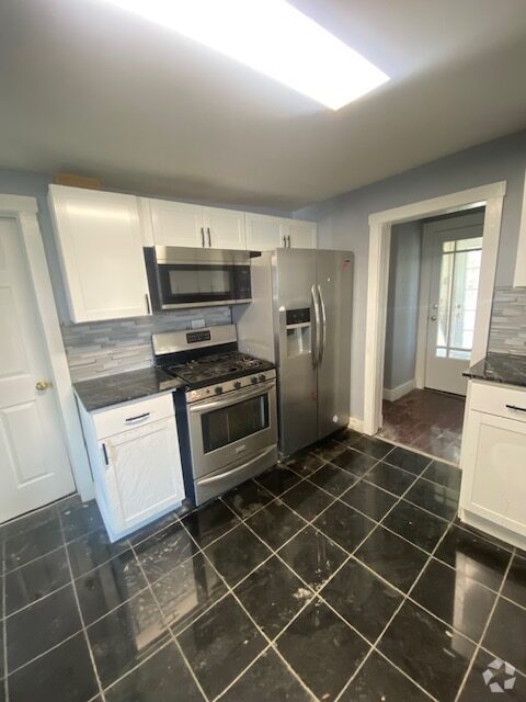 Building Photo - 1710 E Fayette St Unit 1 Rental
