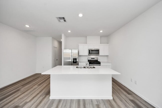 Photo - 943 Moon Drop Ln