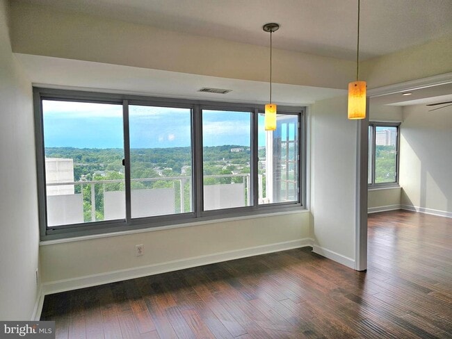 Photo - 5340 Holmes Run Pkwy Unit 1410