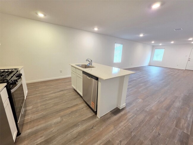 Photo - 40821 Hawthorne Glades St