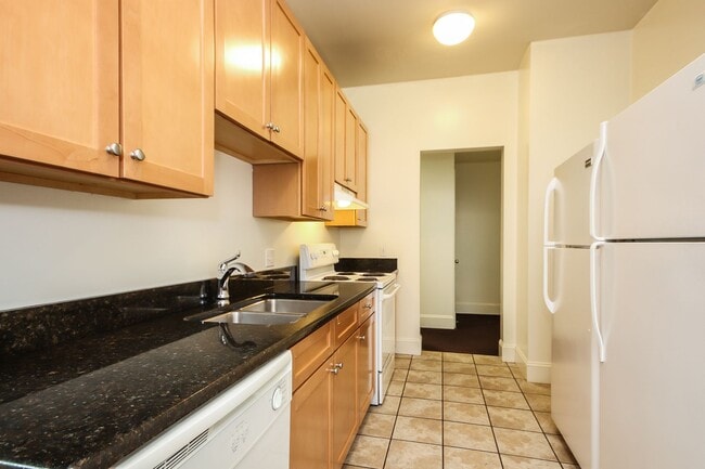 Photo - 1616-1618 Washtenaw Ave Unit 1616