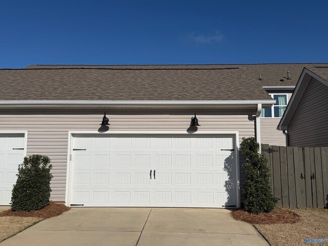 Photo - 3203 McClellan Wy SE