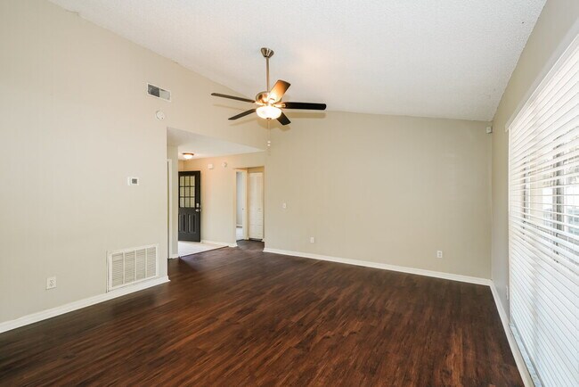 Photo - 1670 Palm Leaf Dr