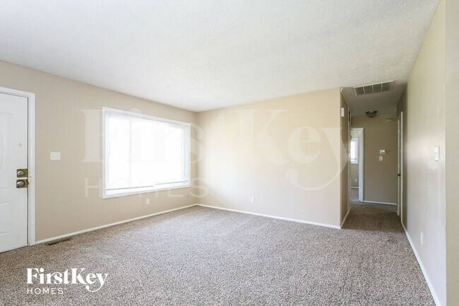 Photo - 8209 E 37th Pl