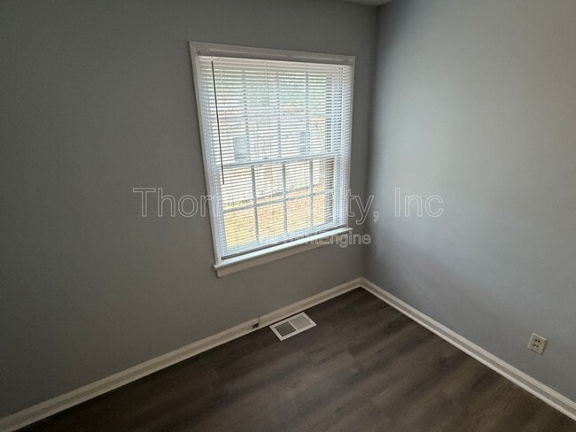 Photo - 1416 Rosewood Ave