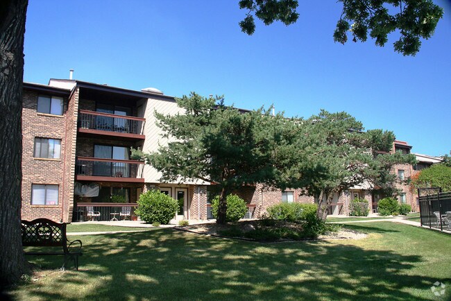 Building Exterior - Rustic Oaks Rental