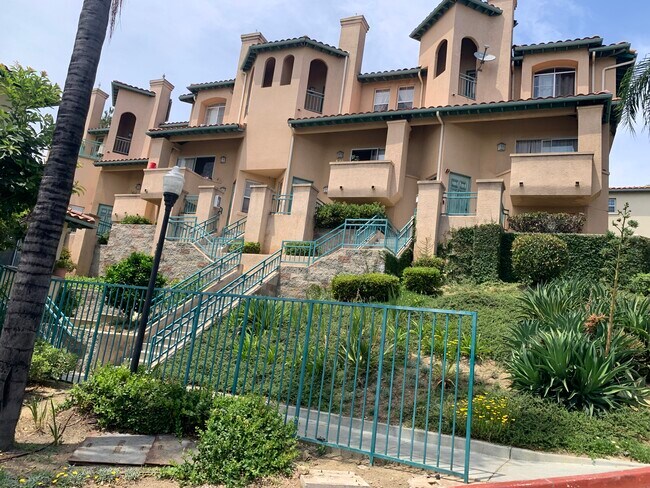 Photo - 3711 Baldwin St Unit 1104