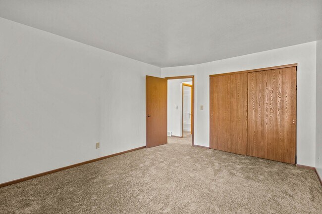Photo - Pine Grove Apartments