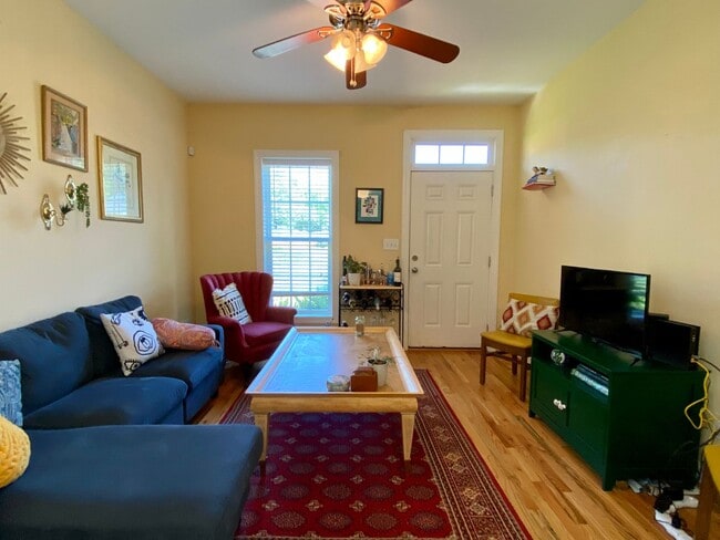 Photo - 3925 Lexington Dr