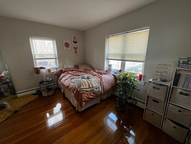 Photo - 63 Selkirk Rd