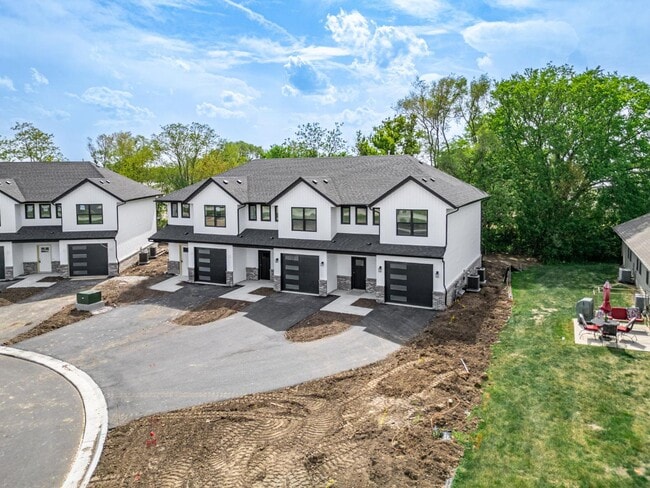 Photo - 11586 Willowbrook Rd