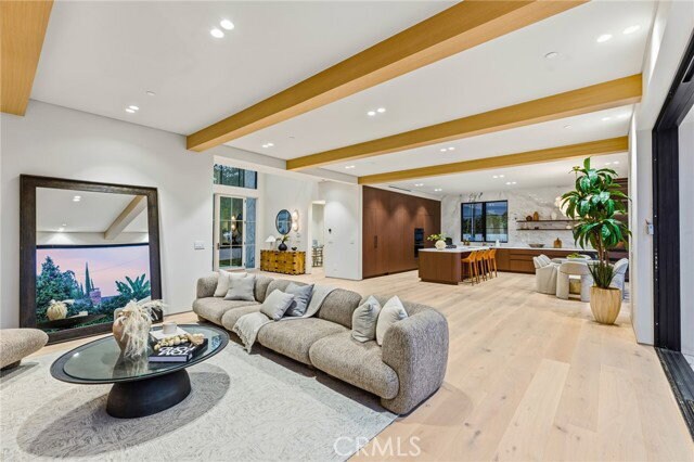 Photo - 4900 Valjean Ave