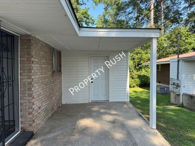 Photo - 1017 N Larchmont Dr Unit B