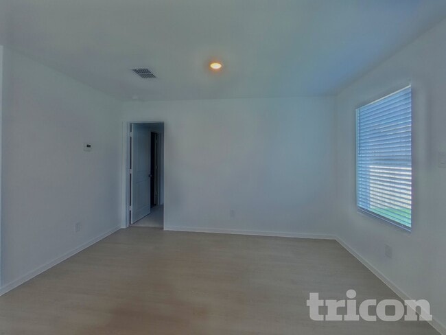 Photo - 10712 Cowhide Ln