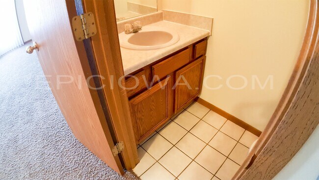 Photo - 1320 Daleview Dr