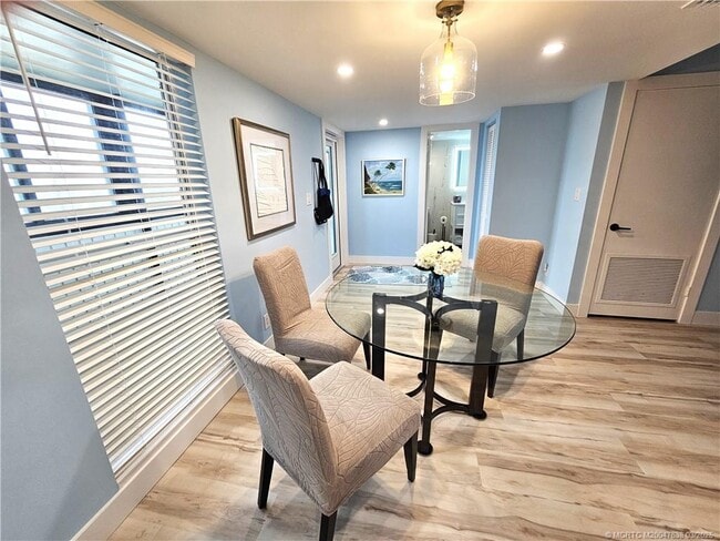 Building Photo - 1357 NE Ocean Blvd Unit 312 Rental