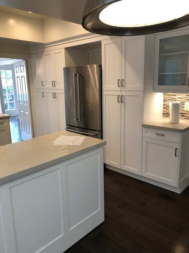 Kitchen - 11745 Montana Ave Unit # 201