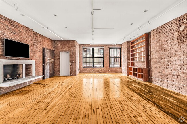 Building Photo - 554 Broome St Rental