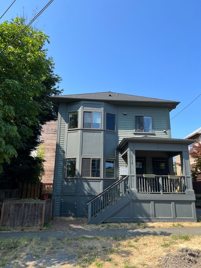 Photo - 1710 E Columbia St Apartment Unit #1