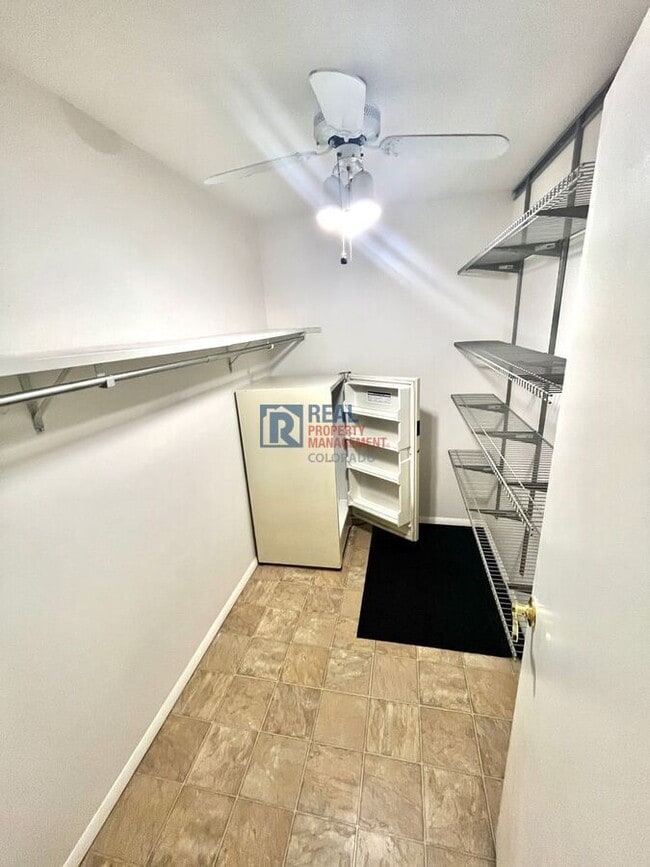 Photo - 3022 S Wheeling Way Unidad 407