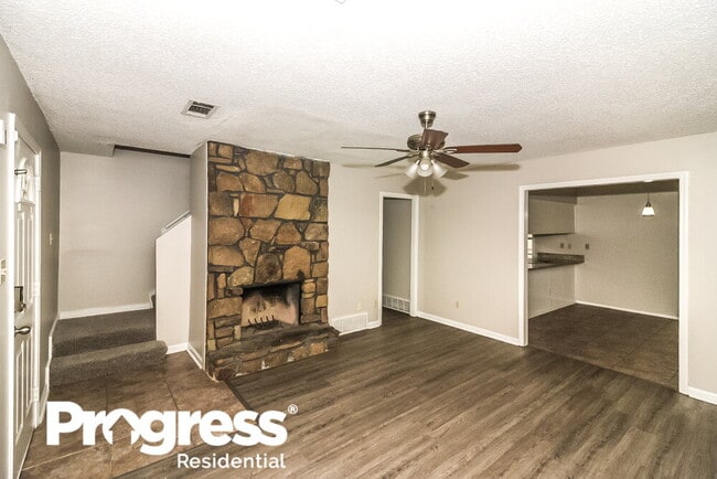 Photo - 8229 Valley Ridge Trail