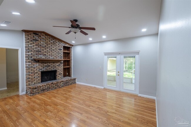 Photo - 848 Meadow Ln