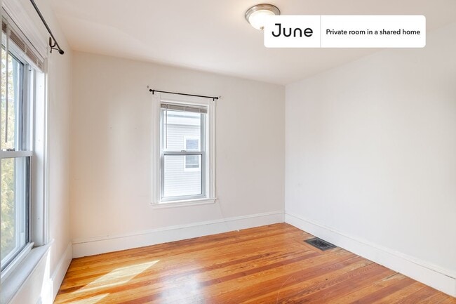 Photo - Room in Shared 4 bed/1 bath home Unit D