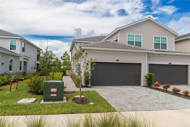 Building Photo - 16572 Kingwood Ln Unit 3611