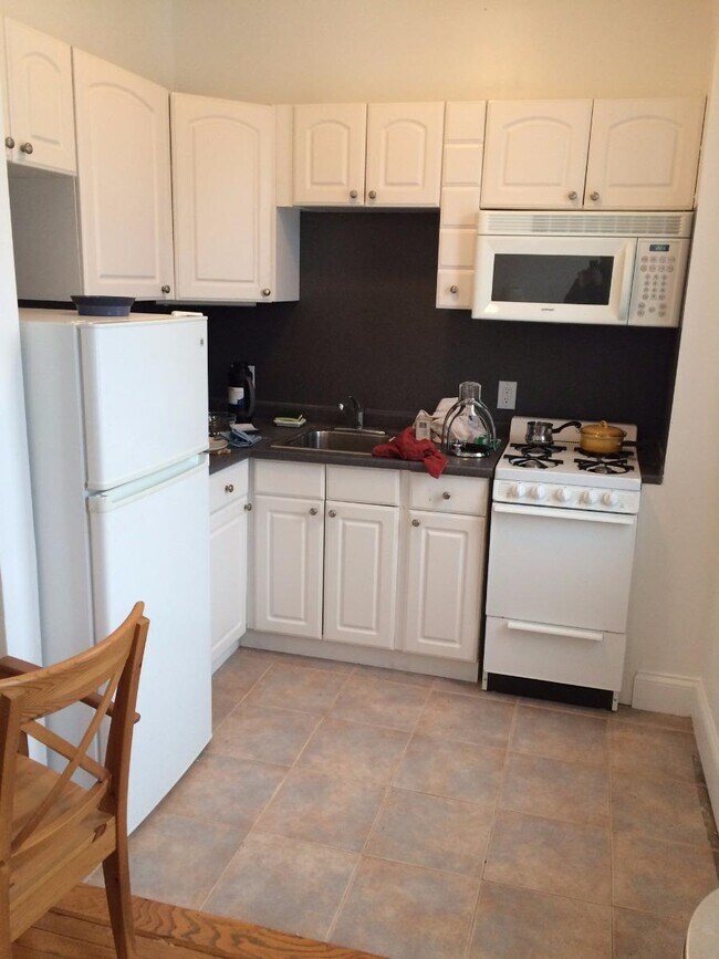 Photo - 22 Kempton St Apartments