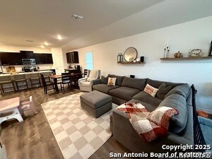 Photo - 219 Cuban Emerald