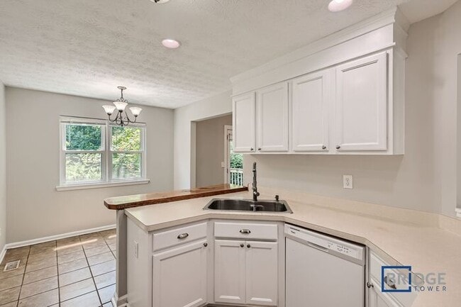 Photo - 281 Cedars Glen Cir