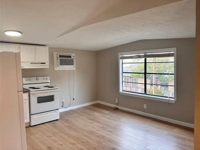 Photo - 216 Redan St Unit 4