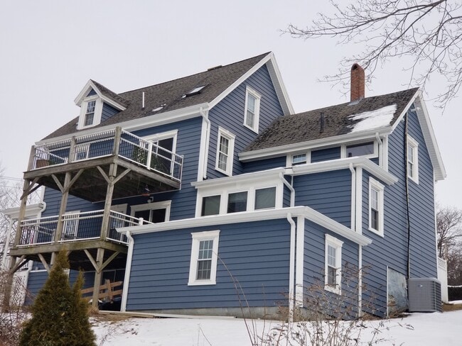 South-West corner - 67 Lawton Ave Unit #2