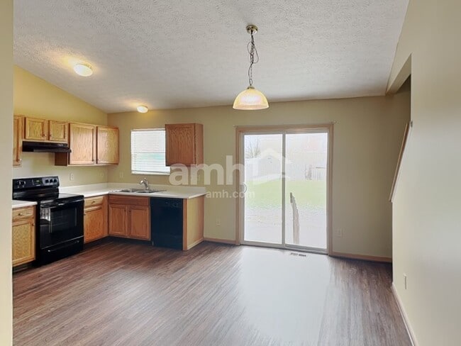 Photo - 88 Brooksedge Dr E