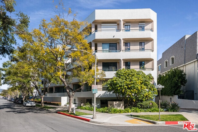 Building Photo - 450 N Maple Dr Unit 401 Rental