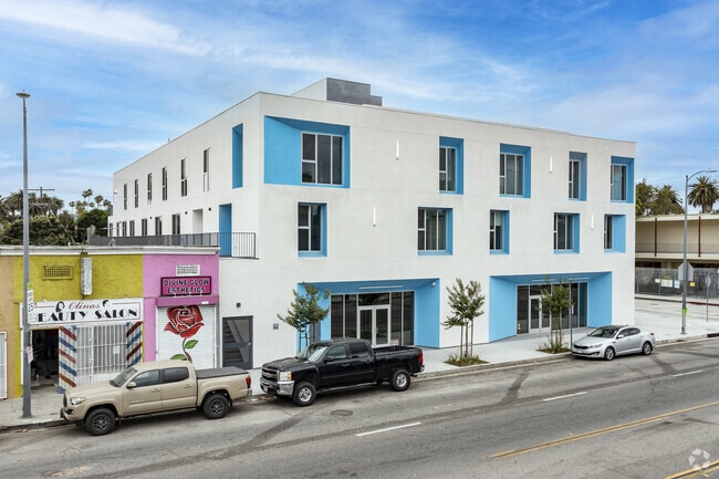 Photo - Catalina West Adams