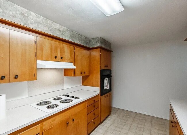 1840 NW 29th St Unit Room 1 - Primary