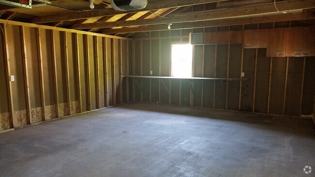 Building Photo - 4224 W Chicago St Rental