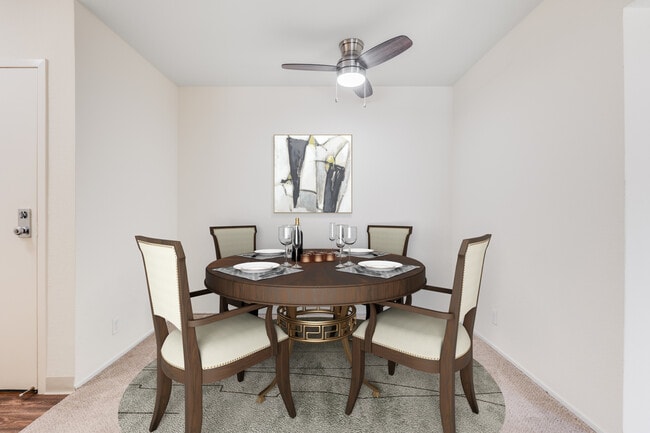 Building Photo - Alpine Park