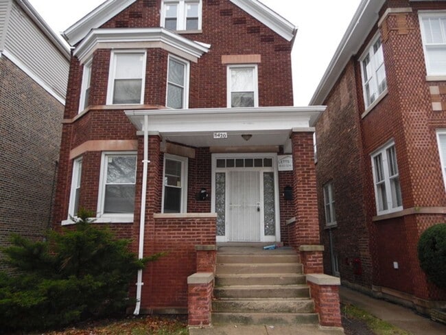 Building Photo - 8420 S Manistee Ave Unit 1