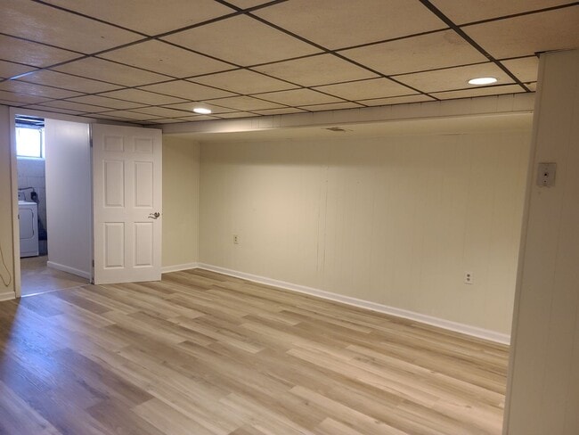 Photo - 4443 Scotia Rd