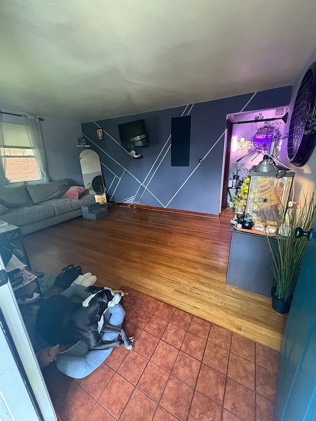 Photo - 645 Grandview Ave