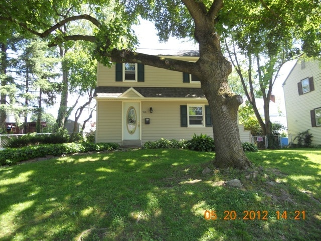 Photo - 740 Thorndale Rd