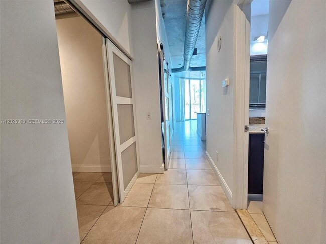 3029 NE 188th St Unit 323