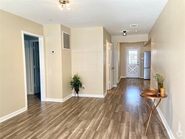 Building Photo - 6730 New York St Rental