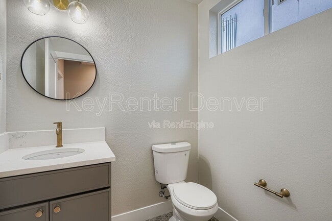 Photo - 2208 S Albion St Unit 5