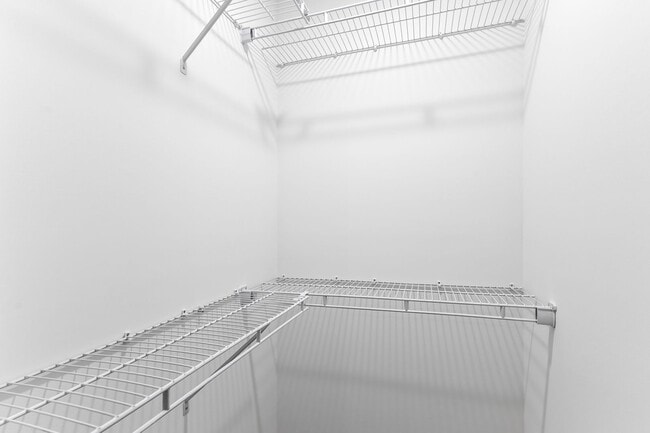 Photo - ONE-MONTH FREE RENT Move-Incentitive!!! 3b...